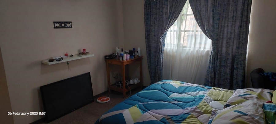 2 Bedroom Property for Sale in Geelhoutpark North West